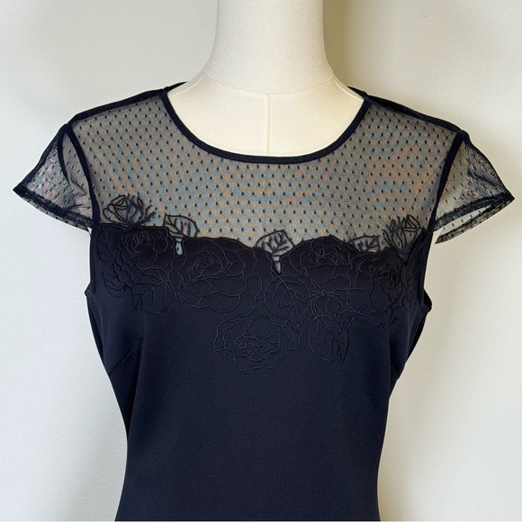 Guess Los Angeles Navy Cap Sleeve Lace Illusion Sheath Dress Women’s Size 4 - Picture 8 of 11